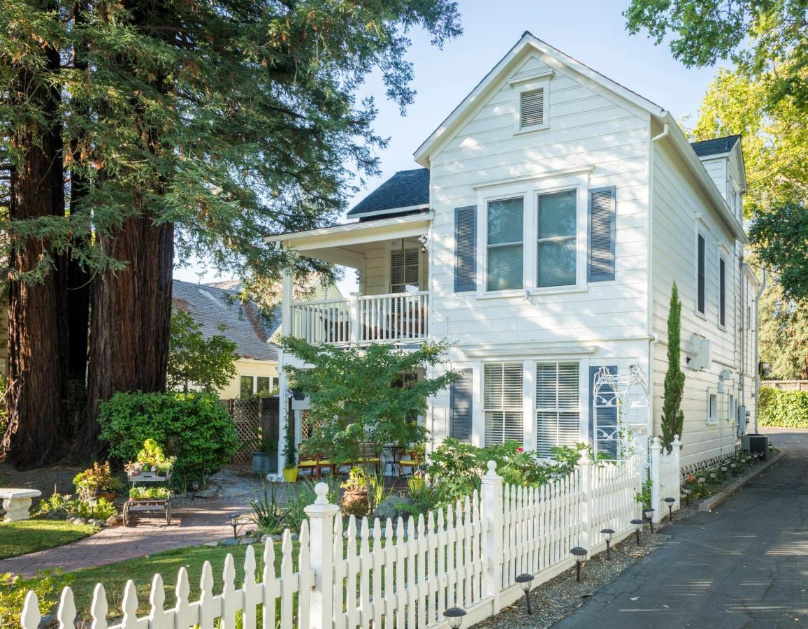 Inn St Helena 세인트 헬레나 외부 사진